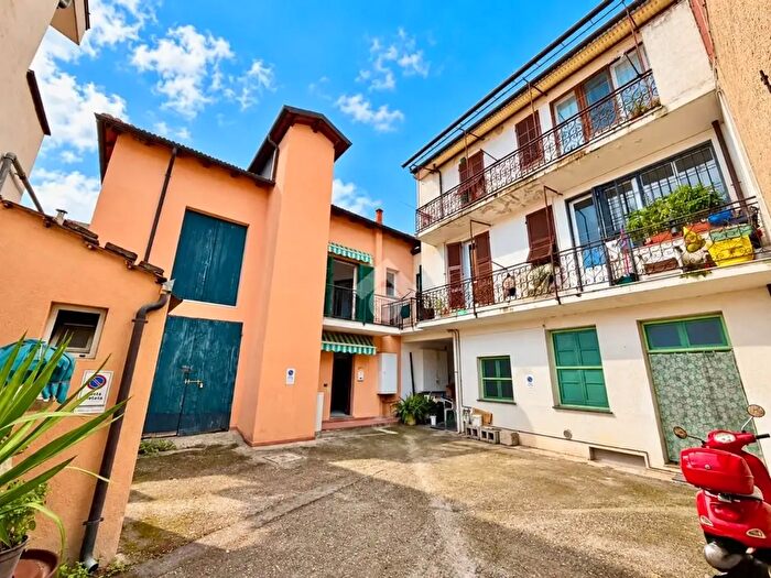Appartamento trilocale in vendita in Via Vittorio Veneto, Villanova D'Albenga