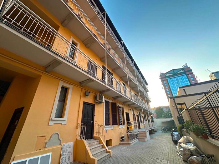 Appartamento monolocale in affitto in Via Giuseppe Guerzoni, Dergano, Milano