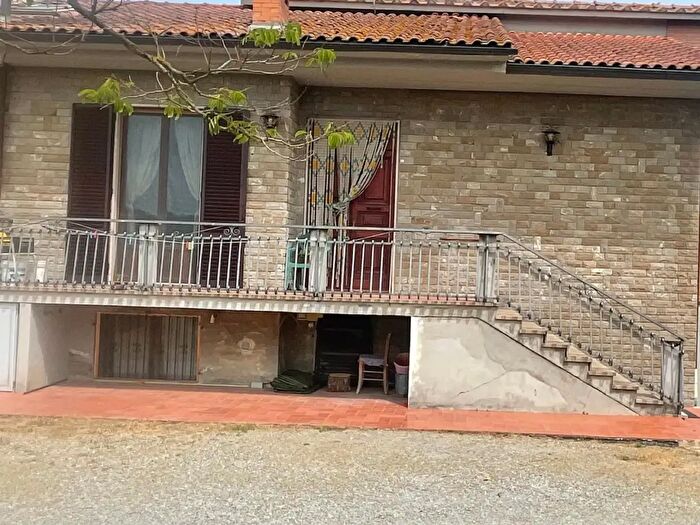 Appartamento con 5 locali in vendita in Poggibonsi