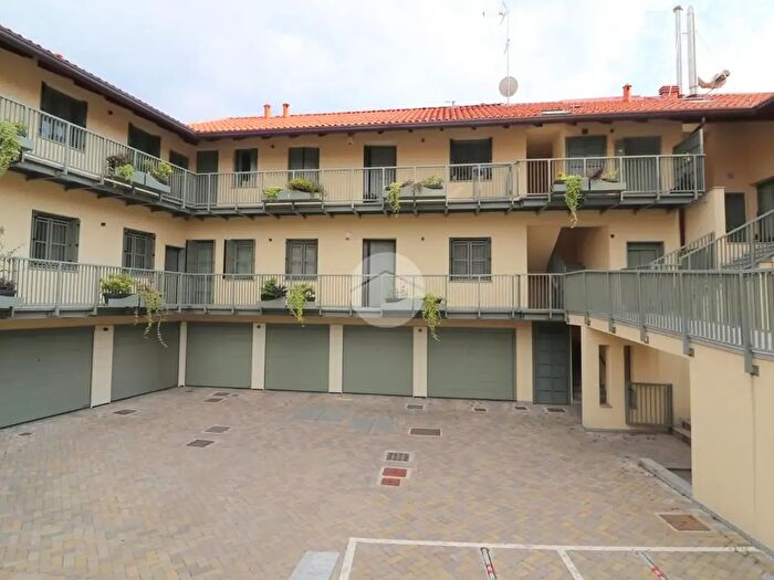Appartamento trilocale in vendita in Corso Garibaldi, Rho