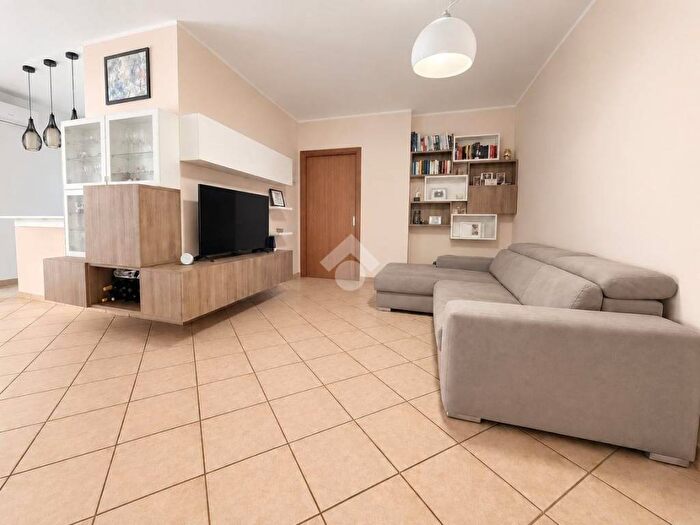 Appartamento trilocale in vendita in Via Niccolò Machiavelli, Stazione Montalto Coretto, Montalto Uffugo