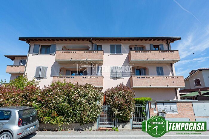 Appartamento trilocale in vendita in Via G Ungaretti, Monte Cremasco