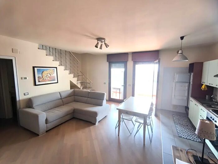 Appartamento con 5 locali in vendita in Via Montà a, Padova