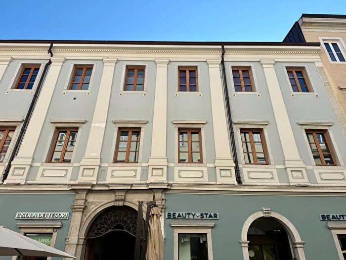 Appartamento bilocale in affitto in Città Vecchia, Trieste