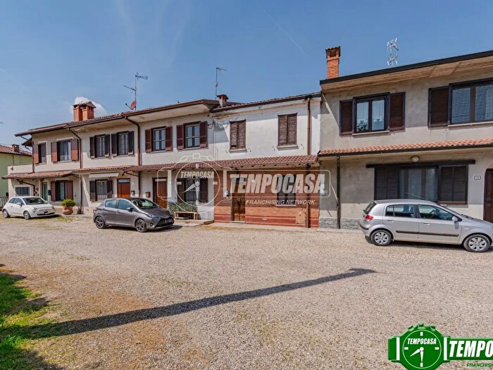 Casa trilocale in vendita in Via Piave, Cava Manara