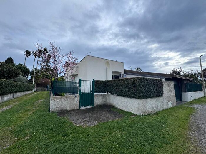 Casa quadrilocale in affitto in Via Rinaldo Miceli, Marinella, Lamezia Terme