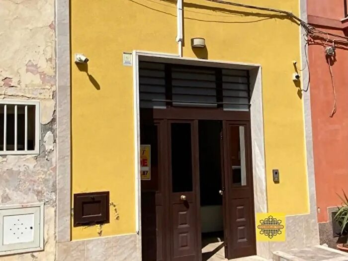 Casa bilocale in vendita in Via De Amicis, Avola