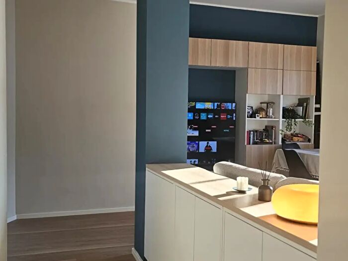 Appartamento quadrilocale in affitto in Via Michelino da Besozzo, Milano