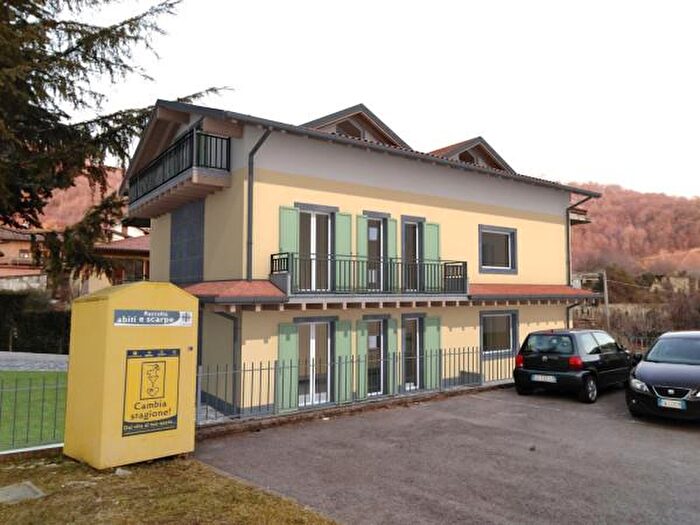 Appartamento quadrilocale in vendita in Villa DAdda
