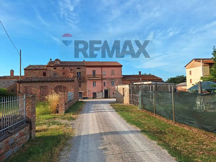 Casa con 5 locali in vendita in Vocabolo Forcone, Castiglione Del Lago