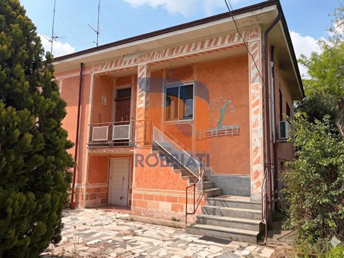 Casa trilocale in vendita in Via Roggia, Zinasco