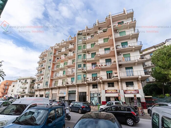 Appartamento trilocale in vendita in Siracusa