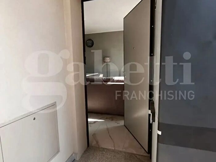 Appartamento bilocale in vendita in Via Ermenegildo Cantoni, Milano