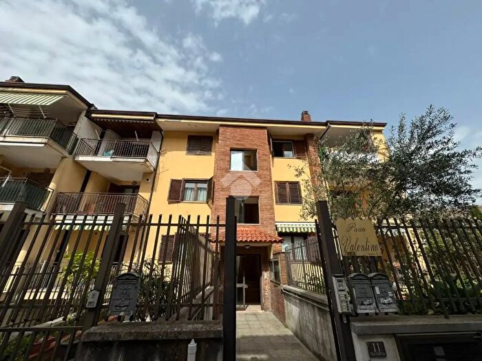 Appartamento trilocale in vendita in Via Iadevaia, Caserta