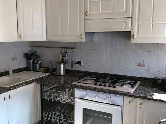 Appartamento con 5 locali in affitto in Via Lucca, Bisceglie, Milano