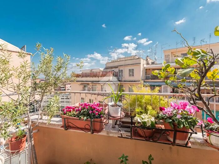 Appartamento quadrilocale in vendita in Via Filippo Marchetti, Roma