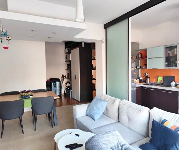 Appartamento trilocale in vendita in Via Giuseppe De Caro, Salerno