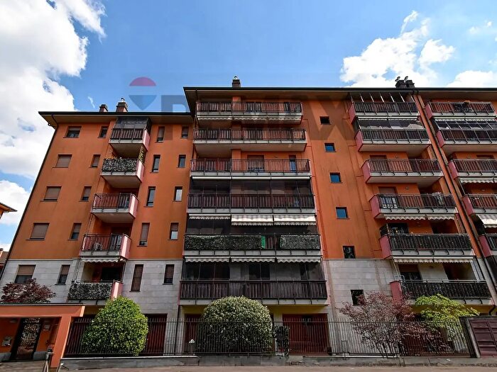 Appartamento trilocale in vendita in Via Bambini di Beslan, San Giuliano Milanese