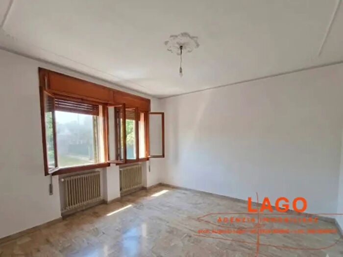 Appartamento con 6 locali in vendita in Bassano Del Grappa
