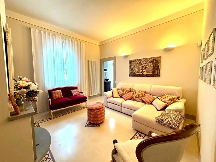 Casa con 5 locali in vendita in Pisa