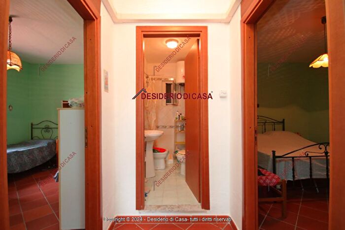 Casa con 5 locali in vendita in Piana Degli Albanesi