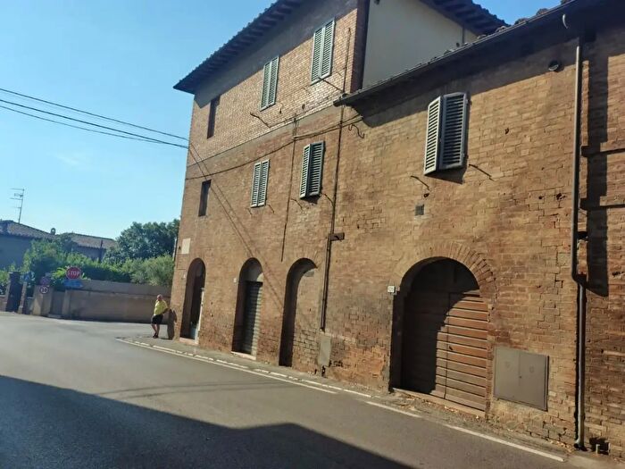 Appartamento con 5 locali in vendita in Siena