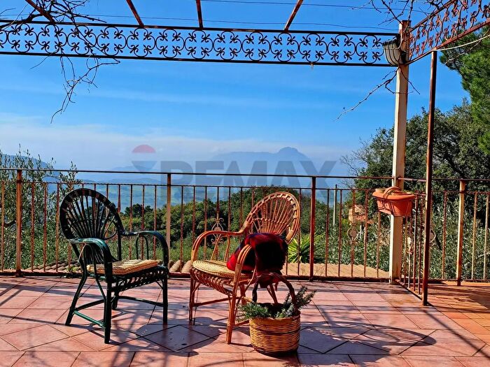 Casa con 7 locali in vendita in Contrada Pedale SNC SN, Collesano