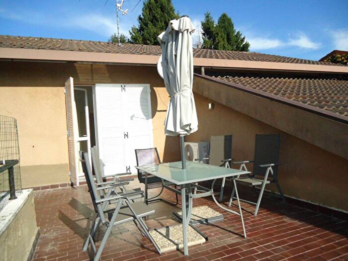 Casa con 5 locali in affitto in Via Enrico Fermi, Bardello con Malgesso e Bregano