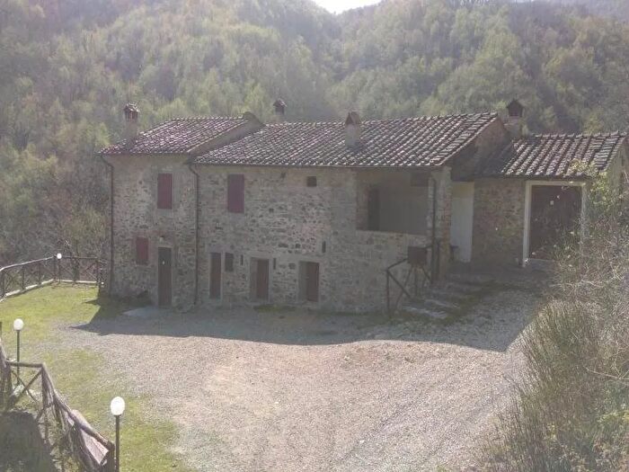 Casa con 10 locali in vendita in San MartinoVicchio, Vicchio