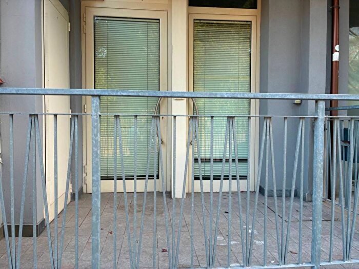 Appartamento trilocale in affitto in Viale Settembre, Avenza, Carrara
