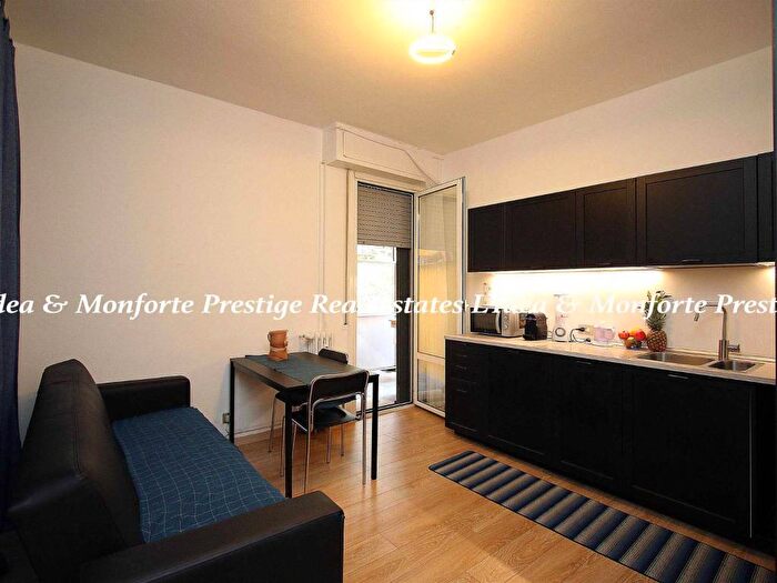 Appartamento bilocale in affitto in Piazzale Lavater, Morgagni, Milano