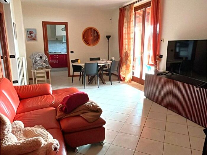 Appartamento trilocale in affitto in Centro, Borgosatollo