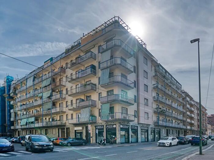 Appartamento trilocale in vendita in Via Luigi Palma di Cesnola, Torino