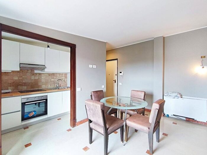 Appartamento trilocale in affitto in Via Melchiorre Gioia, Cascina dei Pomi, Milano