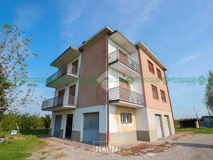 Casa con 8 locali in vendita in Via Galvana, Valsamoggia