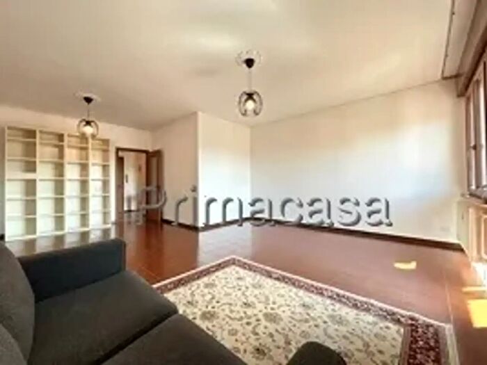 Appartamento con 5 locali in vendita in Via Miranese, Venezia