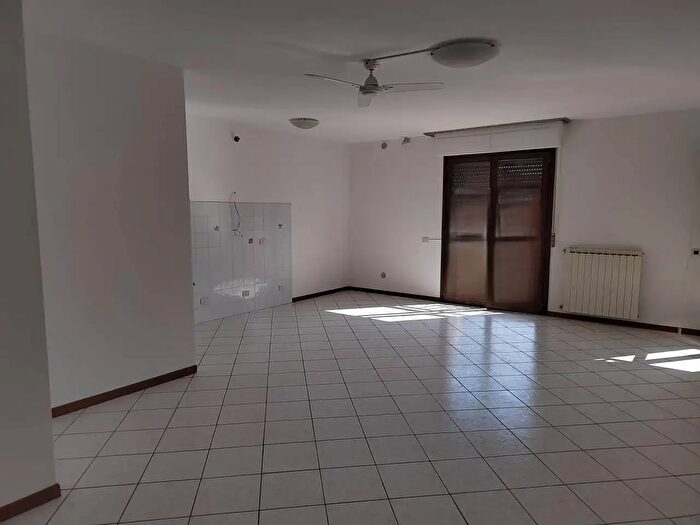 Appartamento trilocale in affitto in Castelfiorentino