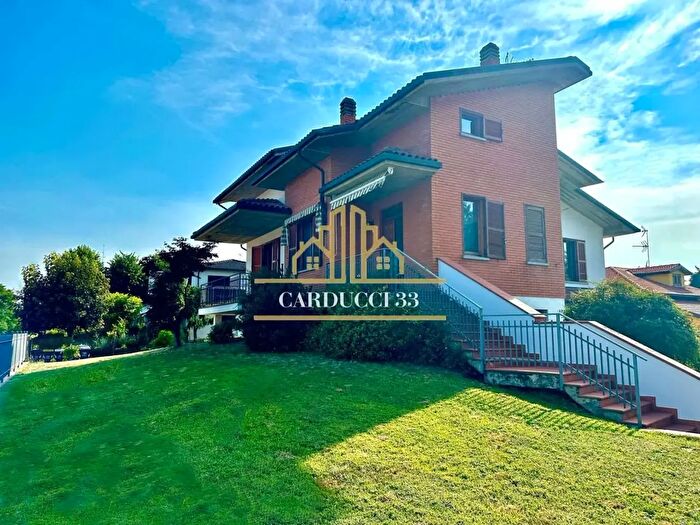 Casa con 6 locali in vendita in Viguzzolo