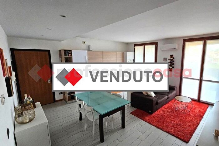 Appartamento trilocale in vendita in Viale della Vittoria, Vaprio DAdda