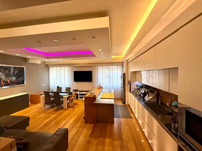 Appartamento con 7 locali in vendita in Roma