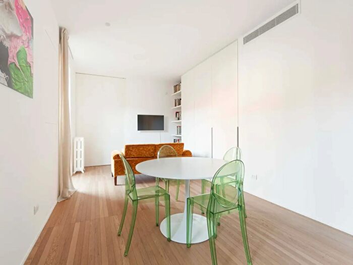 Appartamento monolocale in affitto in Via Ciro Menotti, Milano