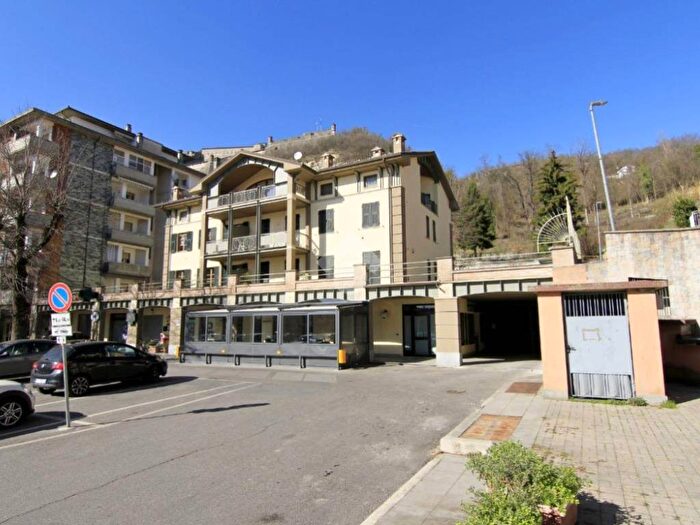 Appartamento quadrilocale in affitto in Piazza Dante Alighieri, Centro, Gavi