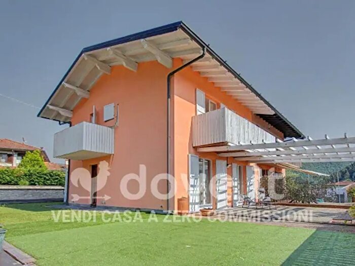 Casa quadrilocale in vendita in Via Dosso, Trescore Balneario