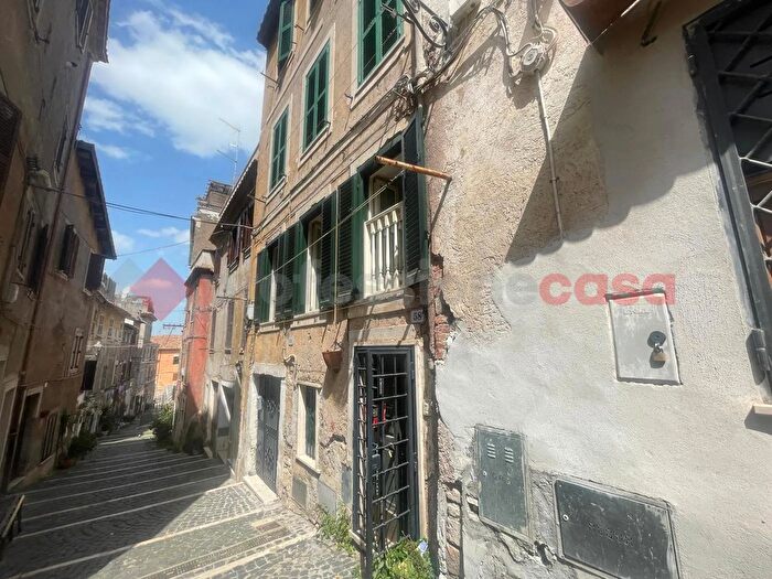 Appartamento trilocale in vendita in Via del Duomo, Tivoli