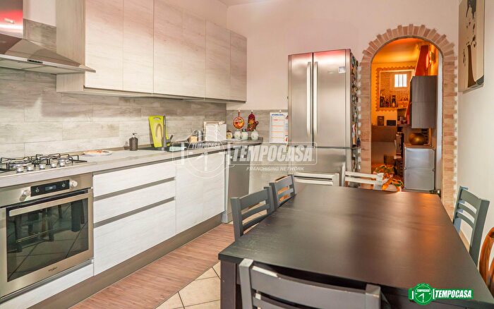 Appartamento trilocale in vendita in Via Nazario Sauro, Albiate