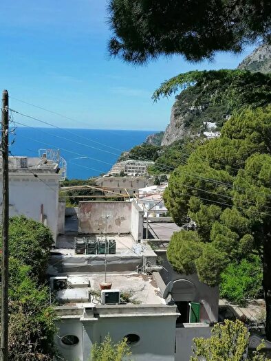 Appartamento con 5 locali in vendita in Via Padre Reginaldo Giuliani Capri, Capri