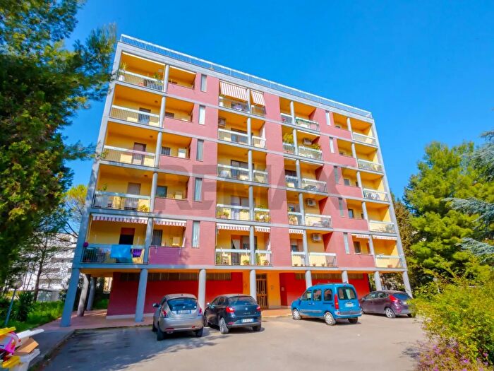 Appartamento quadrilocale in vendita in Ezio Vanoni, Triggiano