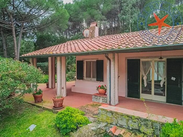 Casa con 5 locali in vendita in Via Fetovaia, Campo NellElba
