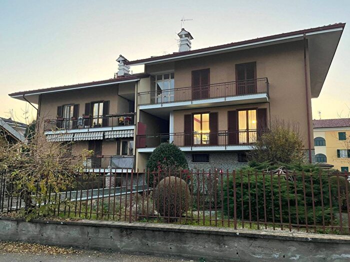 Appartamento quadrilocale in affitto in Via Vigne, Centro, Cherasco