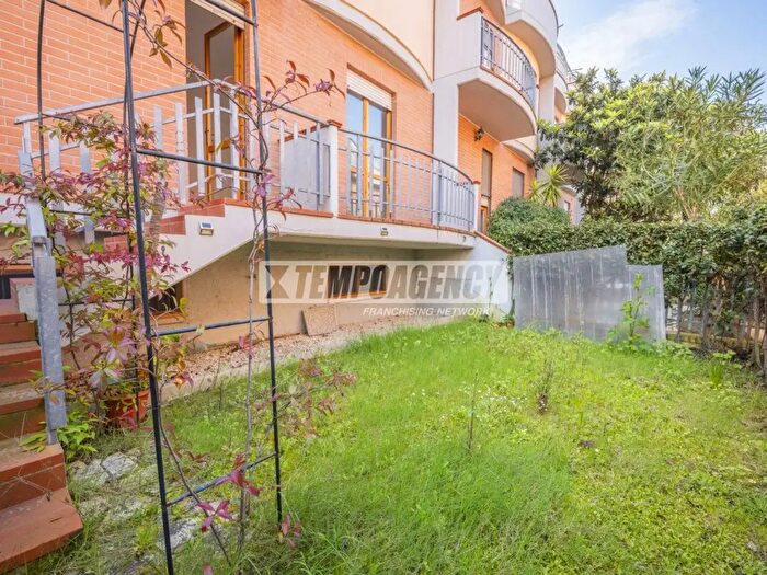 Casa quadrilocale in vendita in Via Le Grazie, Corridonia